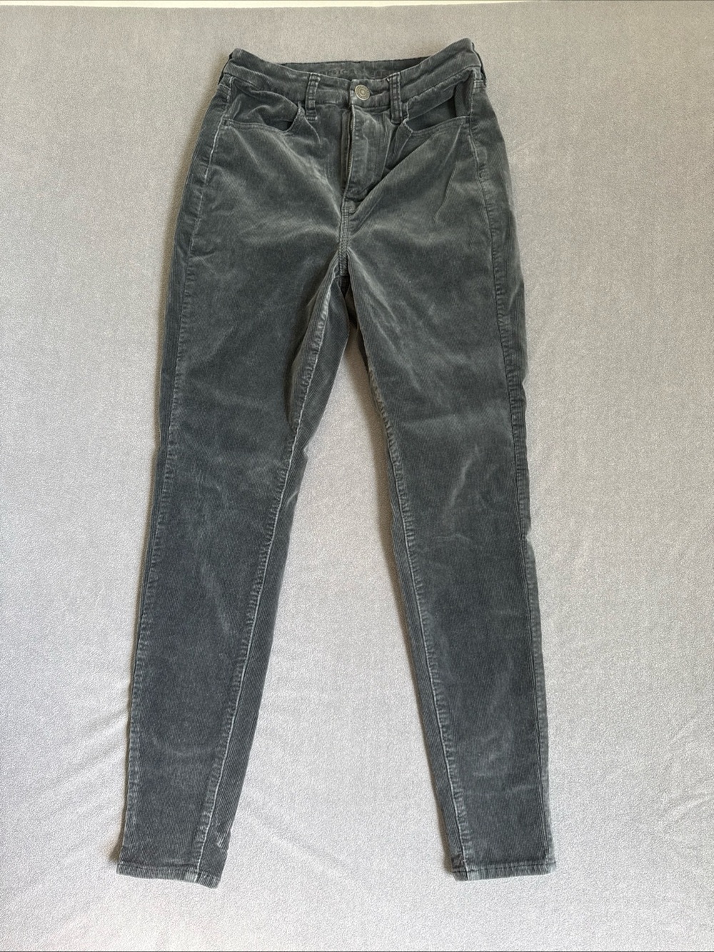 American Eagle Women’s High-Rise Charcoal Gray Corduroy Jeans Size 4